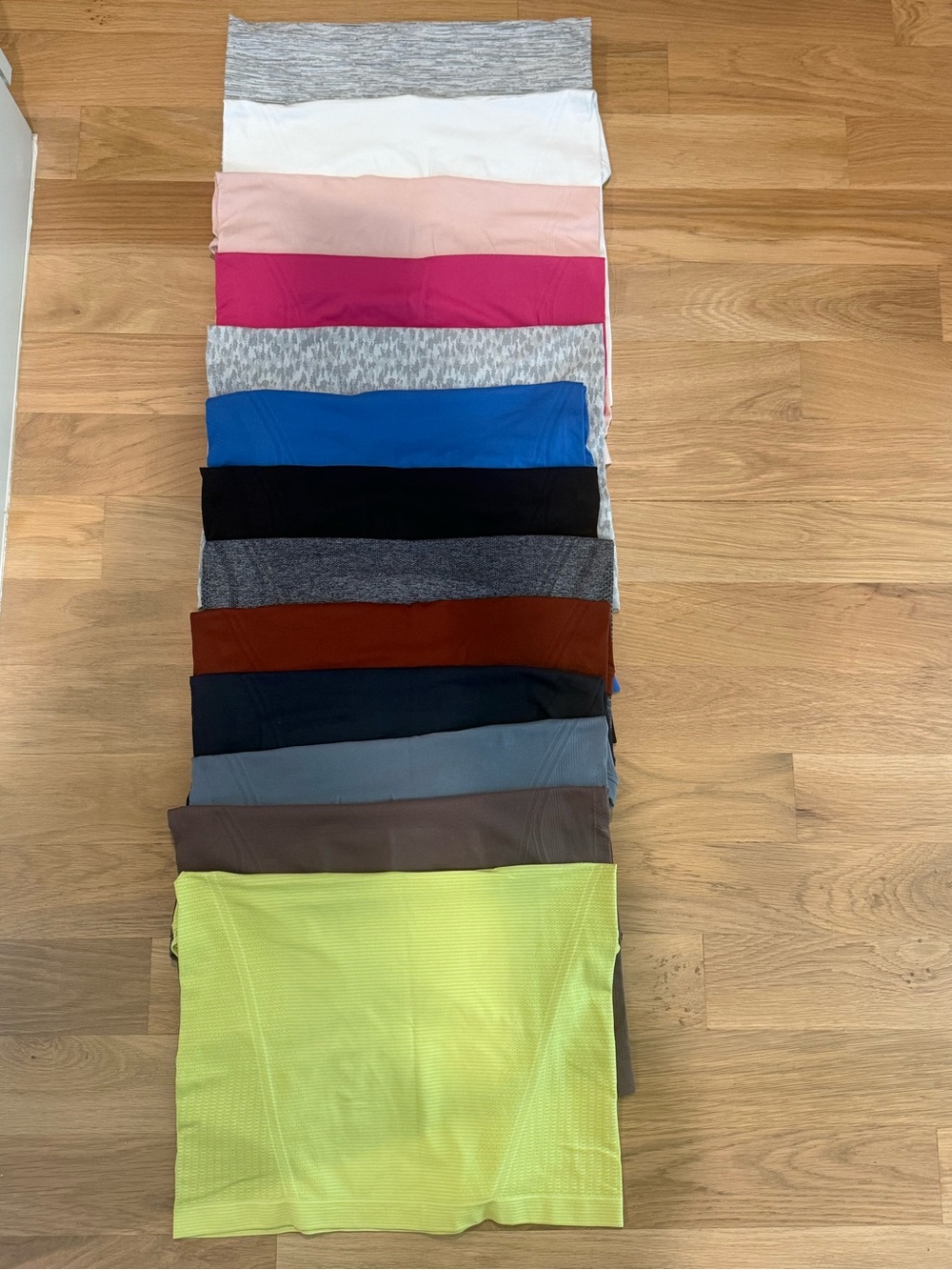 13 - Athleta Momentum Tank tops size medium